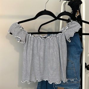 Brandy Melville off the shoulder crop
